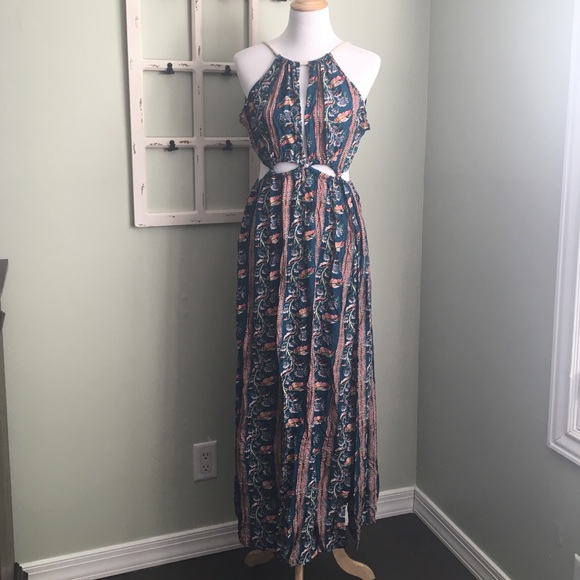 Bohemian cutout maxi dress with slit beach coverup - Picture 2 of 7